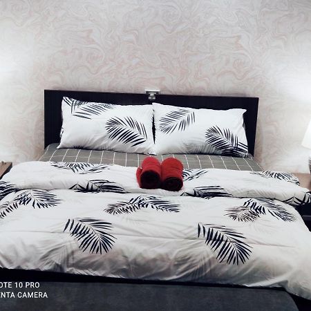 Kumkum Homestay Studio Nusajaya  Buitenkant foto