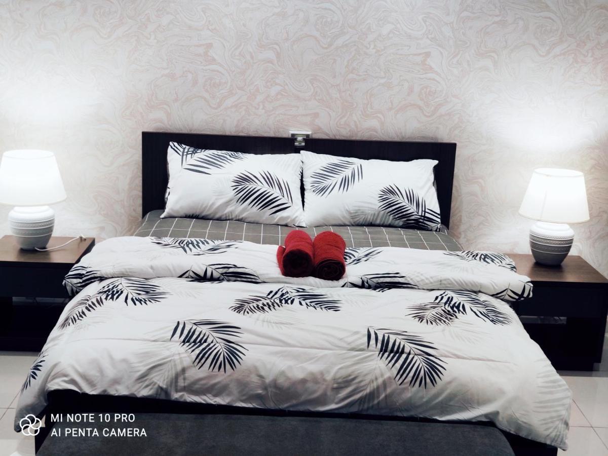 Kumkum Homestay Studio Nusajaya  Buitenkant foto