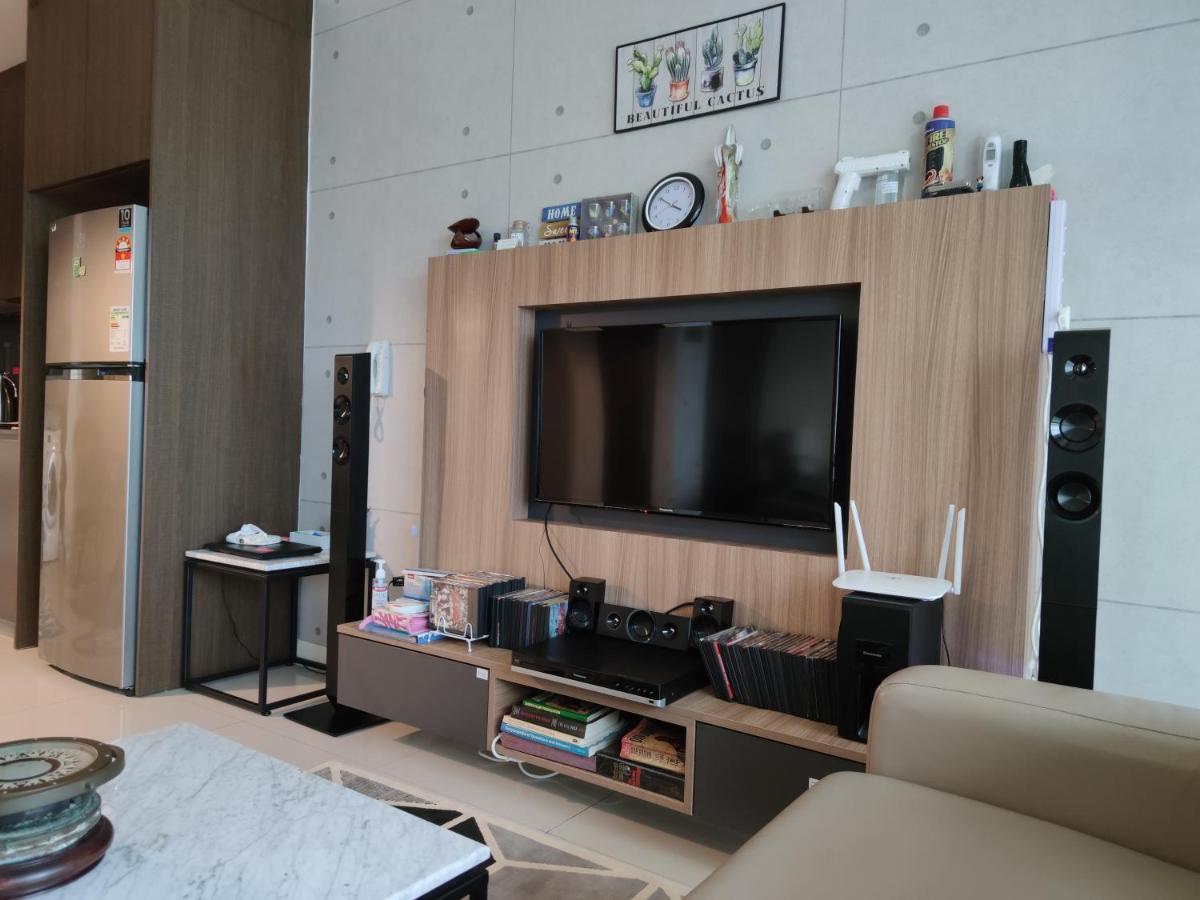 Kumkum Homestay Studio Nusajaya  Buitenkant foto